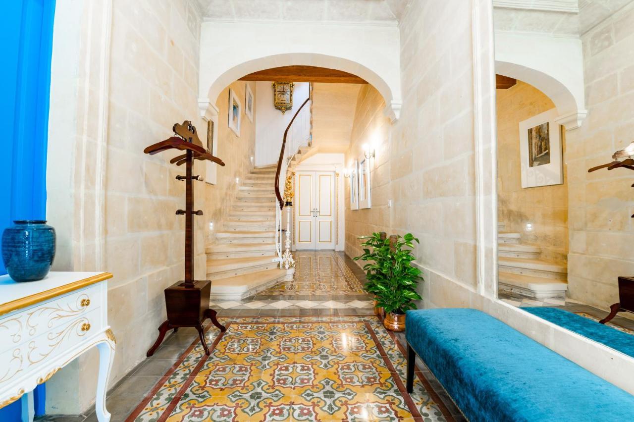 Hotel Monreal Boutique Townhouse - R024RM4 à Paola Extérieur photo