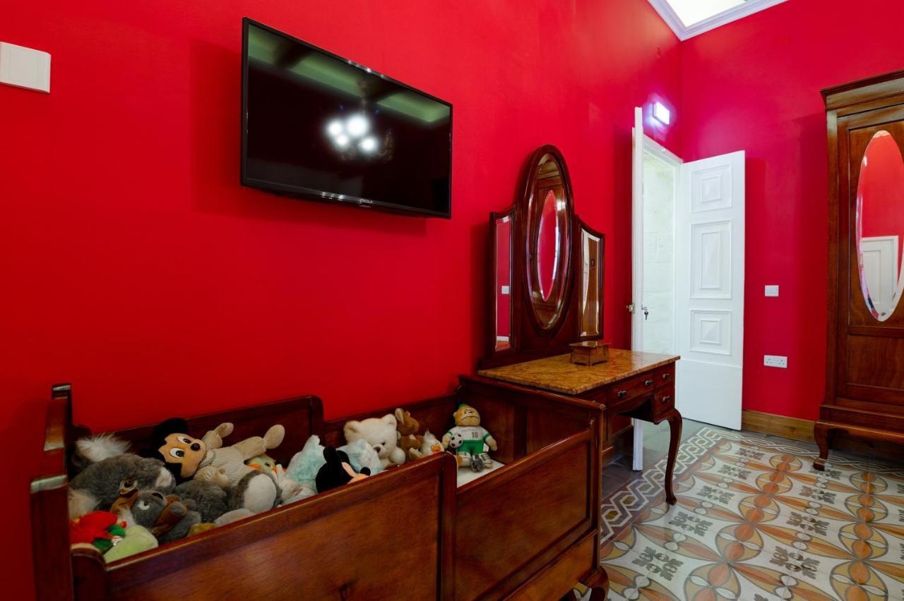 Hotel Monreal Boutique Townhouse - R024RM4 à Paola Extérieur photo